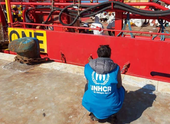 UNHCR-team i Porto Empedocle