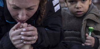 Minst 15 mennesker er døde etter båtkollisjon utenfor Chios – flere barn og gravide kvinner er blant ofrene