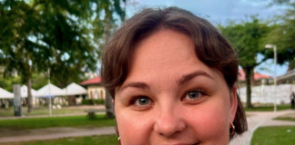 Historisk: 60 land møtes for å diskutere hvordan verden bør fase ut fossil energi