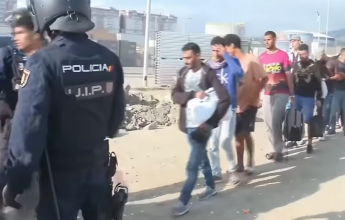 ceuta_migranter_26_an